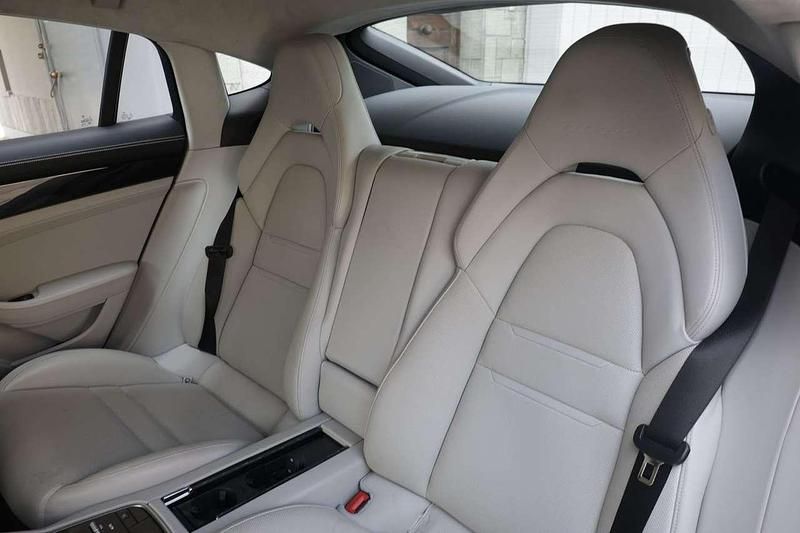 Usata Porsche Panamera 549 CV (403 kW) 2017 Nero Utilitaria