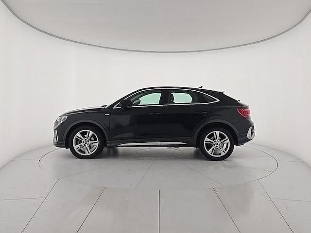 Usata Audi Q3 Ambiente 150 CV (110 kW) 2022 Nero SUV