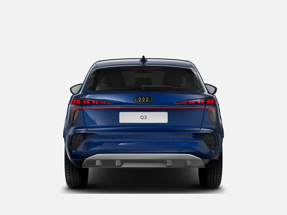 Nuova Audi Q3 Sportback Advanced 150 CV (110 kW) 2026 Blu navarra metallizzato SUV