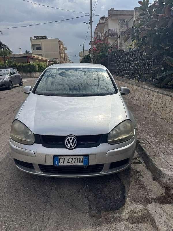 Usata VW Golf IV Trendline 105 CV (77 kW) 2006 Berlina