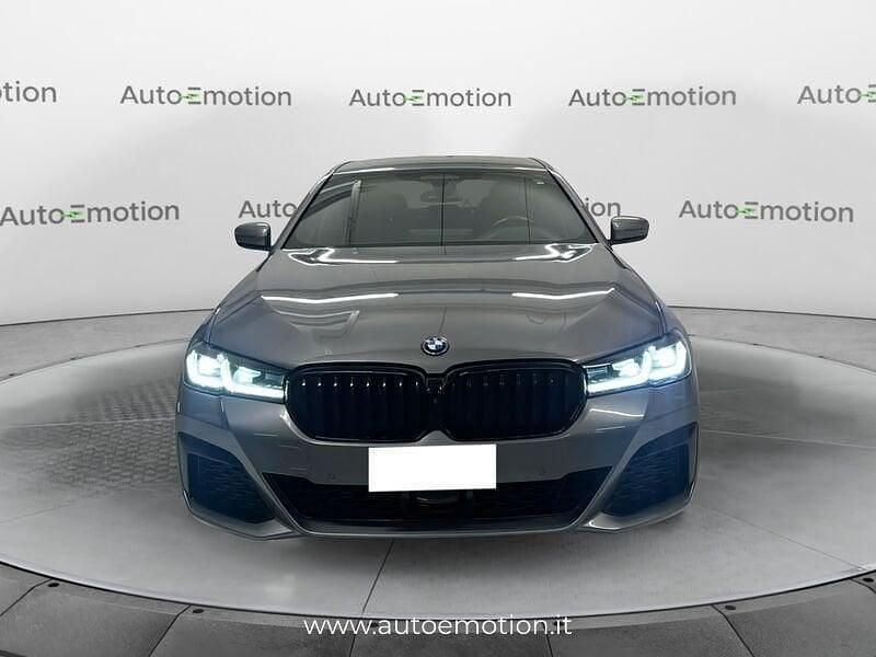 Usata BMW 530e M Sport 292 CV (214 kW) 2023 Grigio Berlina