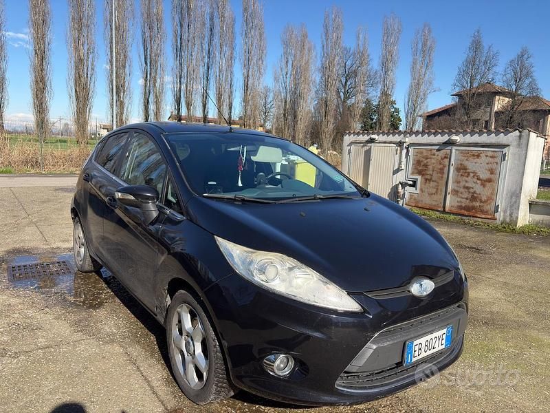 Usata Ford Fiesta 2010 Nero Utilitaria