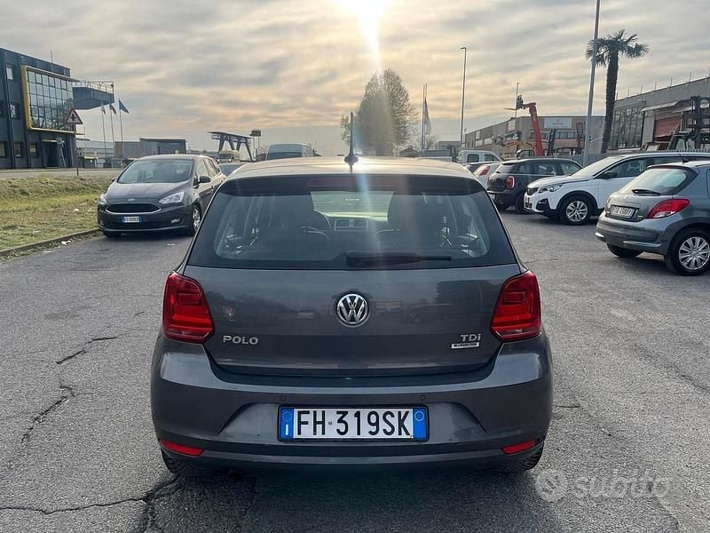 Usata VW Polo Comfortline 90 CV (66 kW) 2017 Grigio Berlina