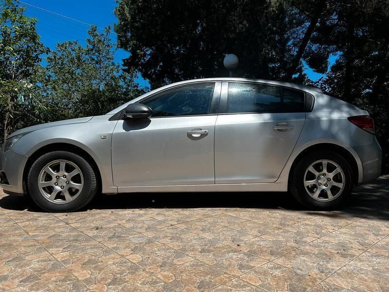 Usata 2013 Chevrolet Cruze LT Tre volumi | 5300 € (Molto cara) - Immagine 1/4