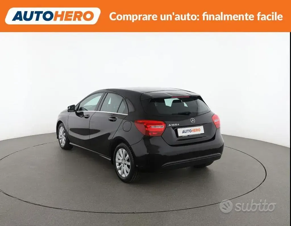Usado Mercedes A160 Executive 90 CV (66 kW) 2017 Negro Berlina