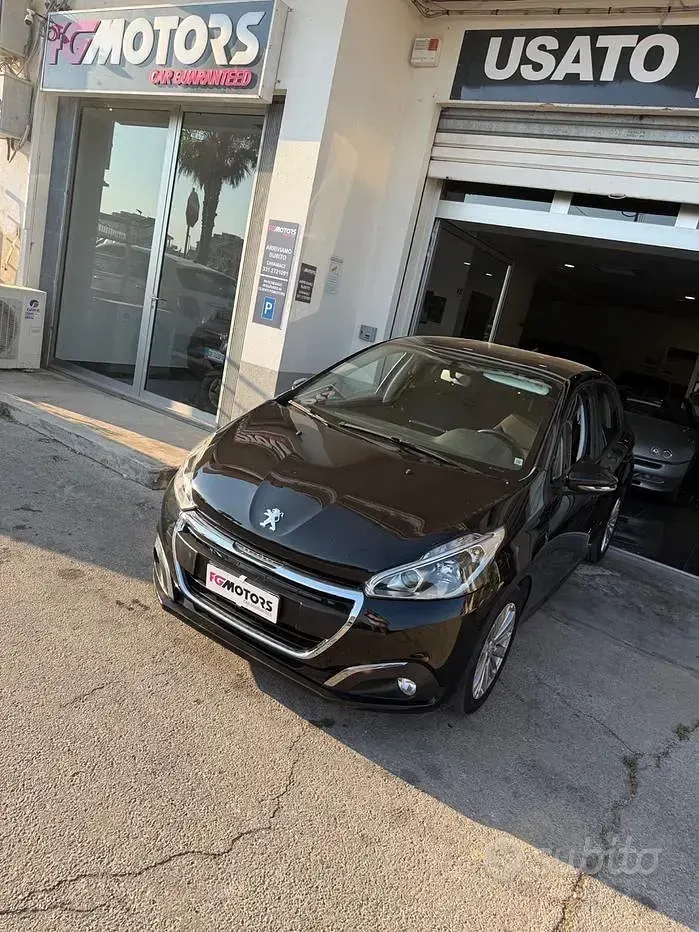 Usata Peugeot 208 Active 82 CV (60 kW) 2019 Nero Utilitaria