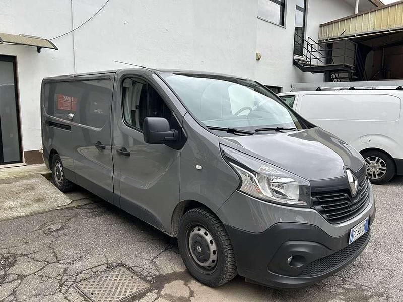 Usata Renault Trafic 125 CV (91 kW) 2018 Grigio Monovolume