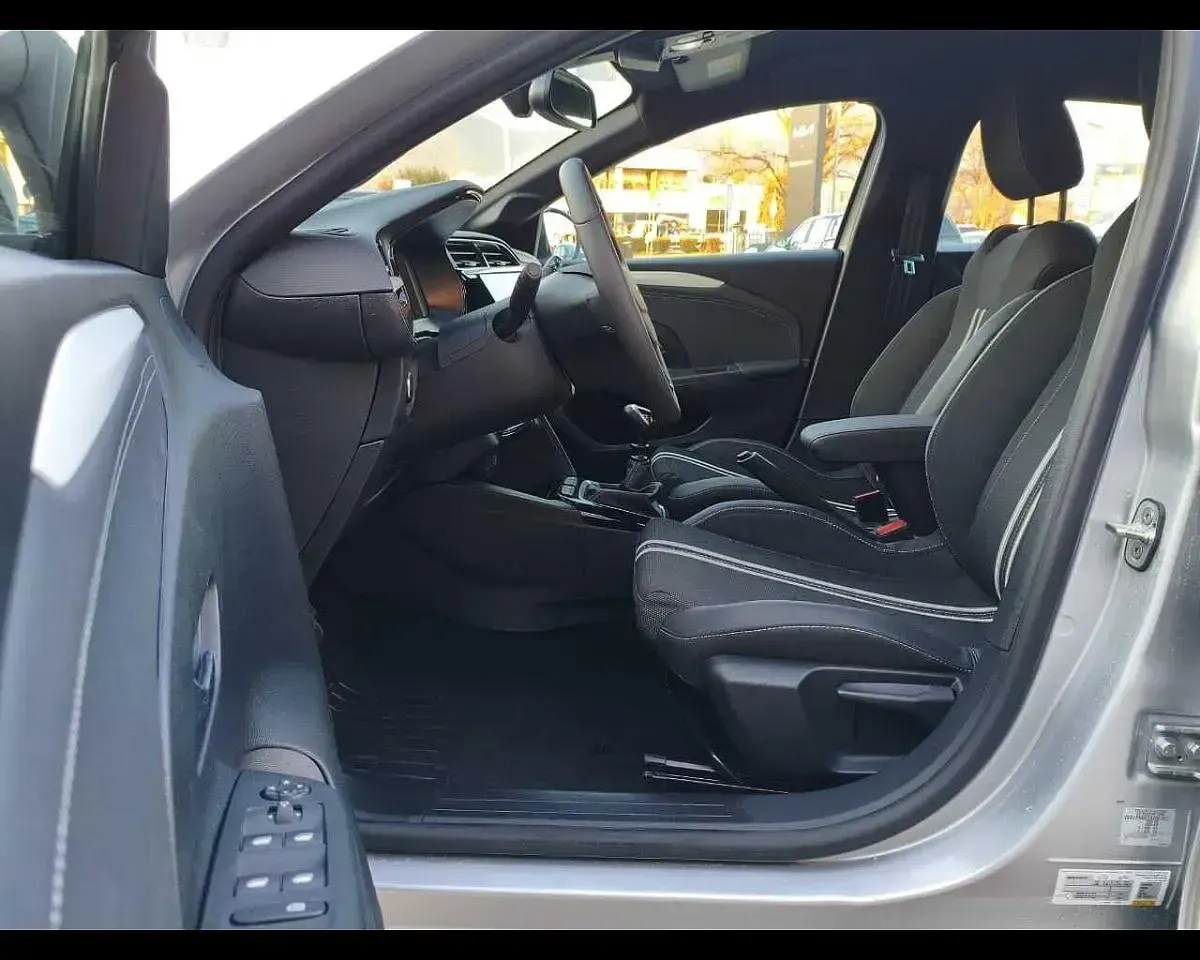 Usata Opel Corsa S 101 CV (74 kW) 2025 Argento Utilitaria