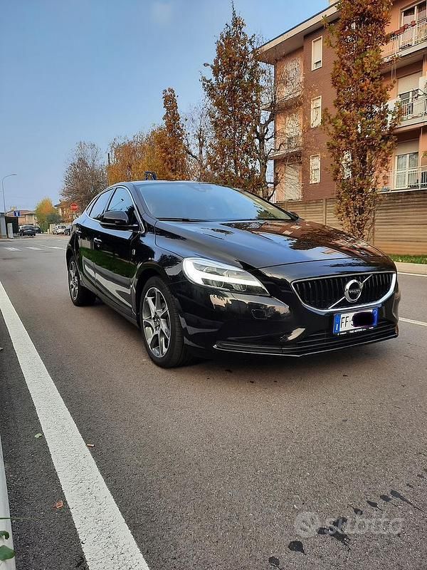 Usata Volvo V40 2016 Nero Berlina