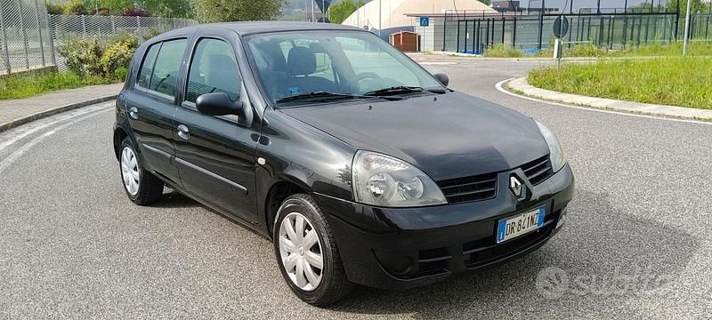 Usata Renault Clio II 59 CV (43 kW) 2008 Nero Utilitaria