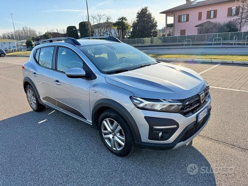 Gebraucht Dacia Sandero Stepway 101 PS (74 kW) 2021 Grau Limousine