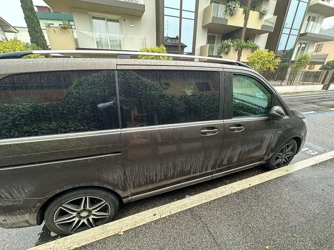 Usata Mercedes V250 Avantgarde 190 CV (139 kW) 2017 Marrone Monovolume