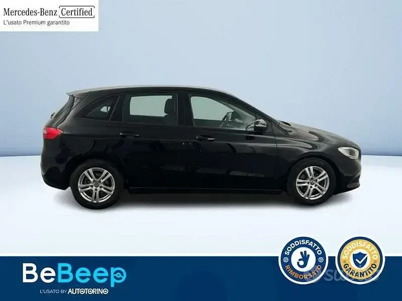 Usata Mercedes B180 Executive 116 CV (85 kW) 2021 Nero metallizzato Utilitaria