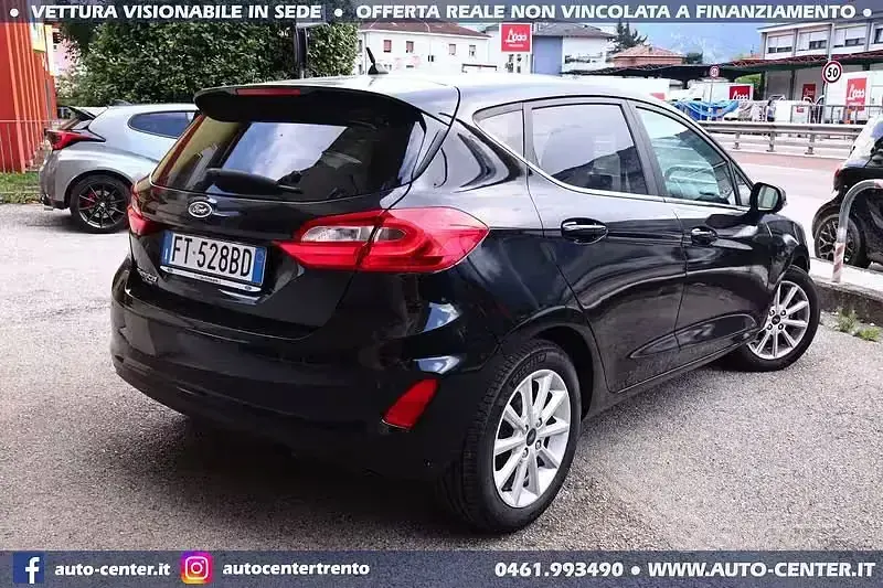 Usata Ford Fiesta 86 CV (63 kW) 2018 Nero Utilitaria