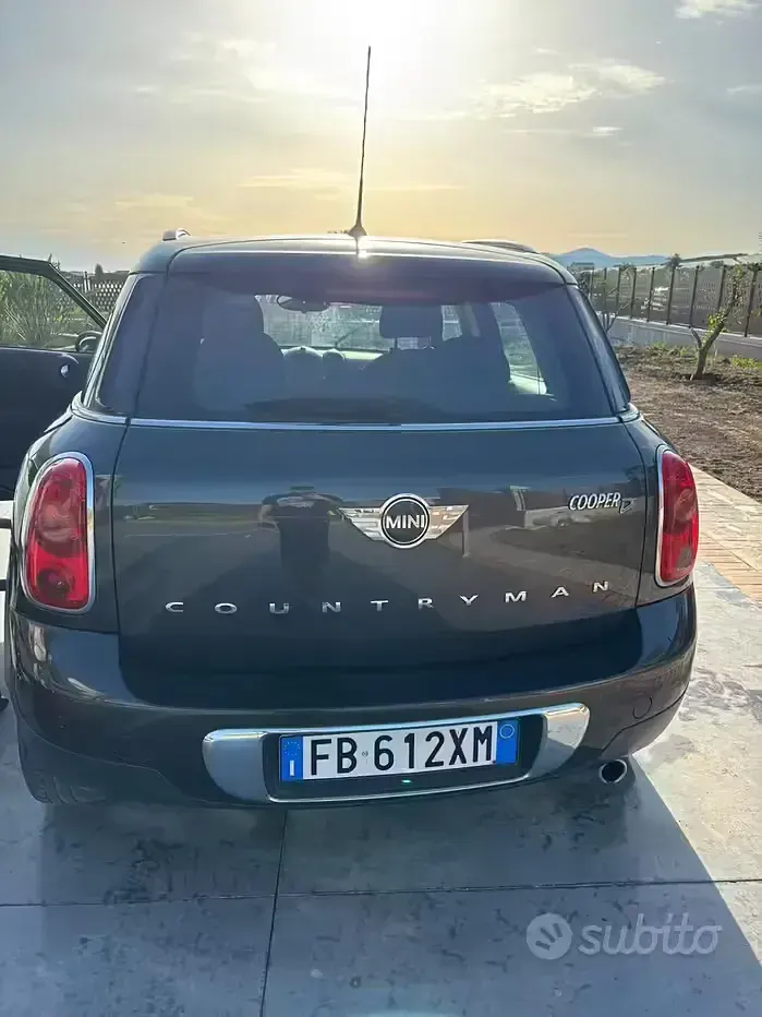 Usado Mini Countryman 111 CV (81 kW) 2016 Negro SUV