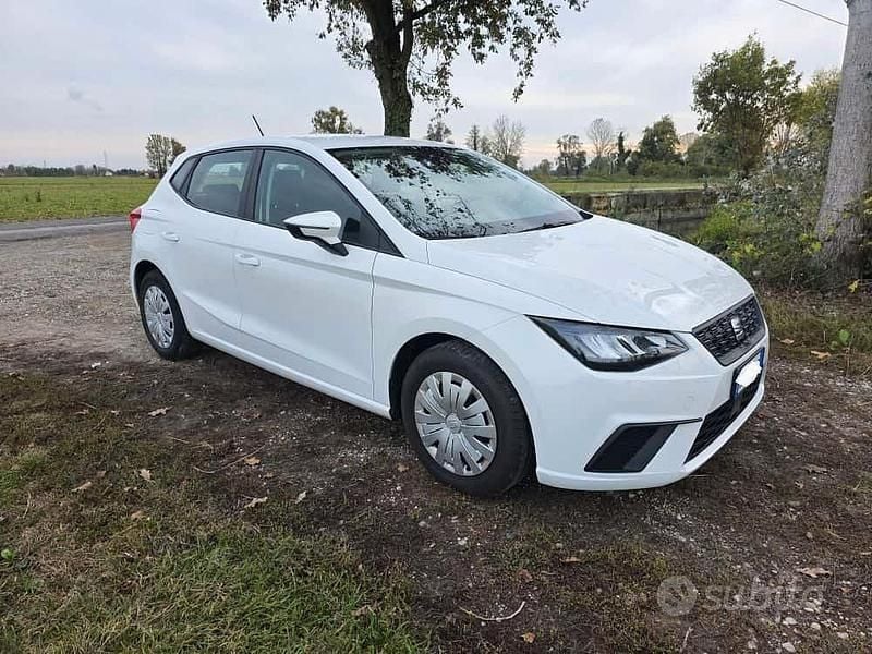 Bianco Usata 2022 Seat Ibiza Reference Tre volumi | 11.700 € (Buon prezzo) - Immagine 1/4
