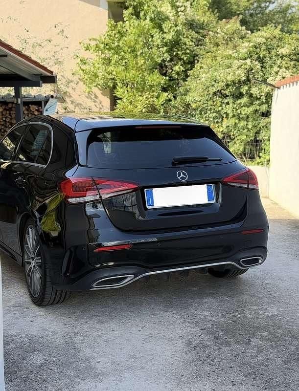 Usata Mercedes A180 Premium 116 CV (85 kW) 2019 Berlina