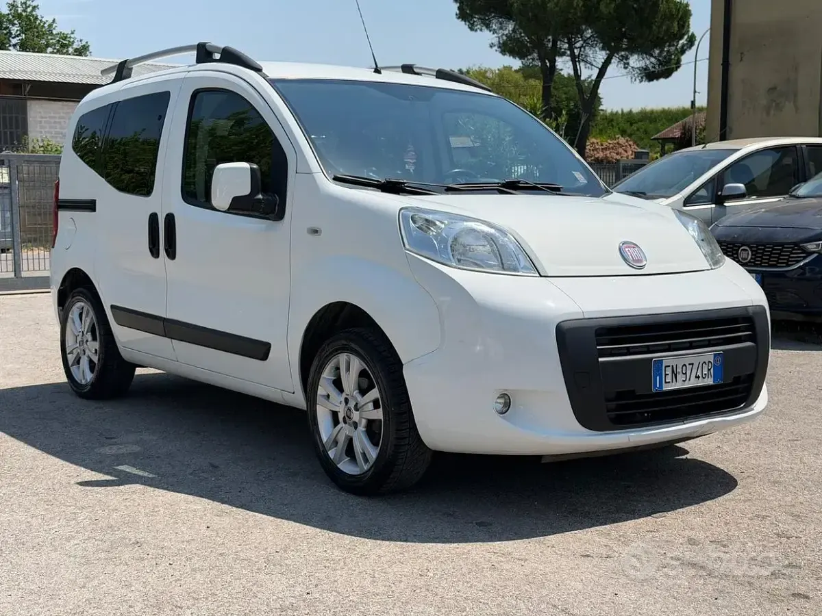 Usata Fiat Qubo Dynamic 70 CV (51 kW) 2012 Bianco Monovolume