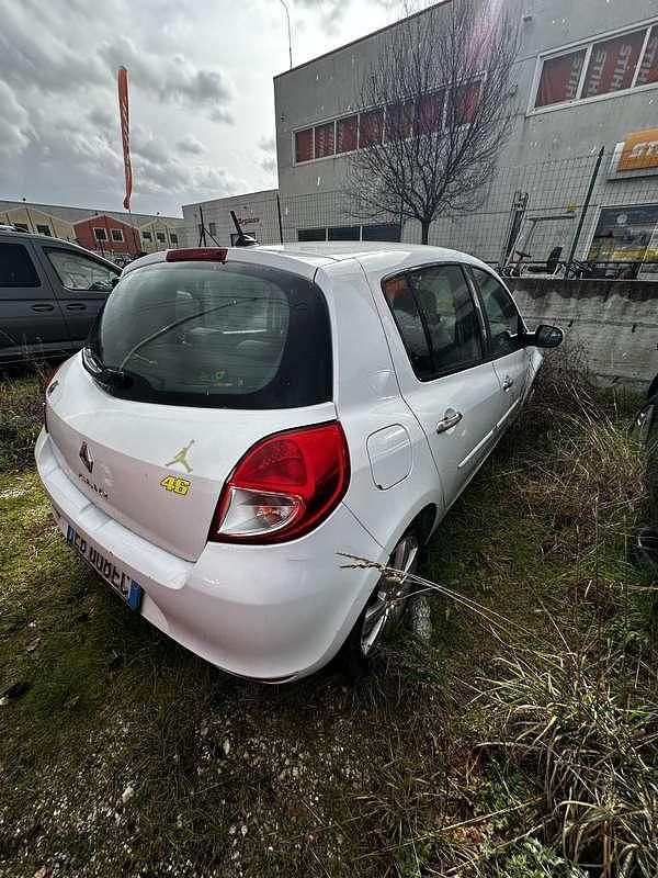 Usata Renault Clio IV 68 CV (50 kW) 2012 Berlina