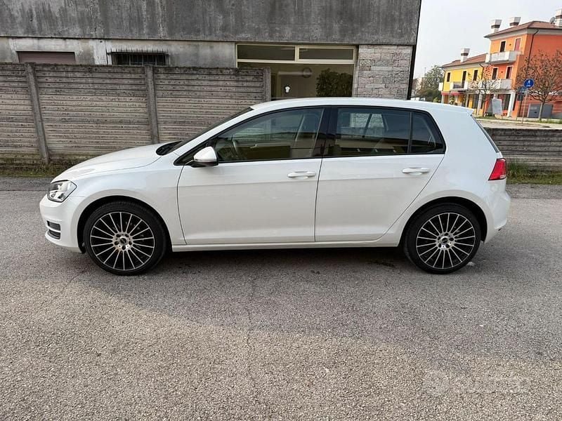 Usata VW Golf VII 110 CV (80 kW) 2016 Bianco Berlina
