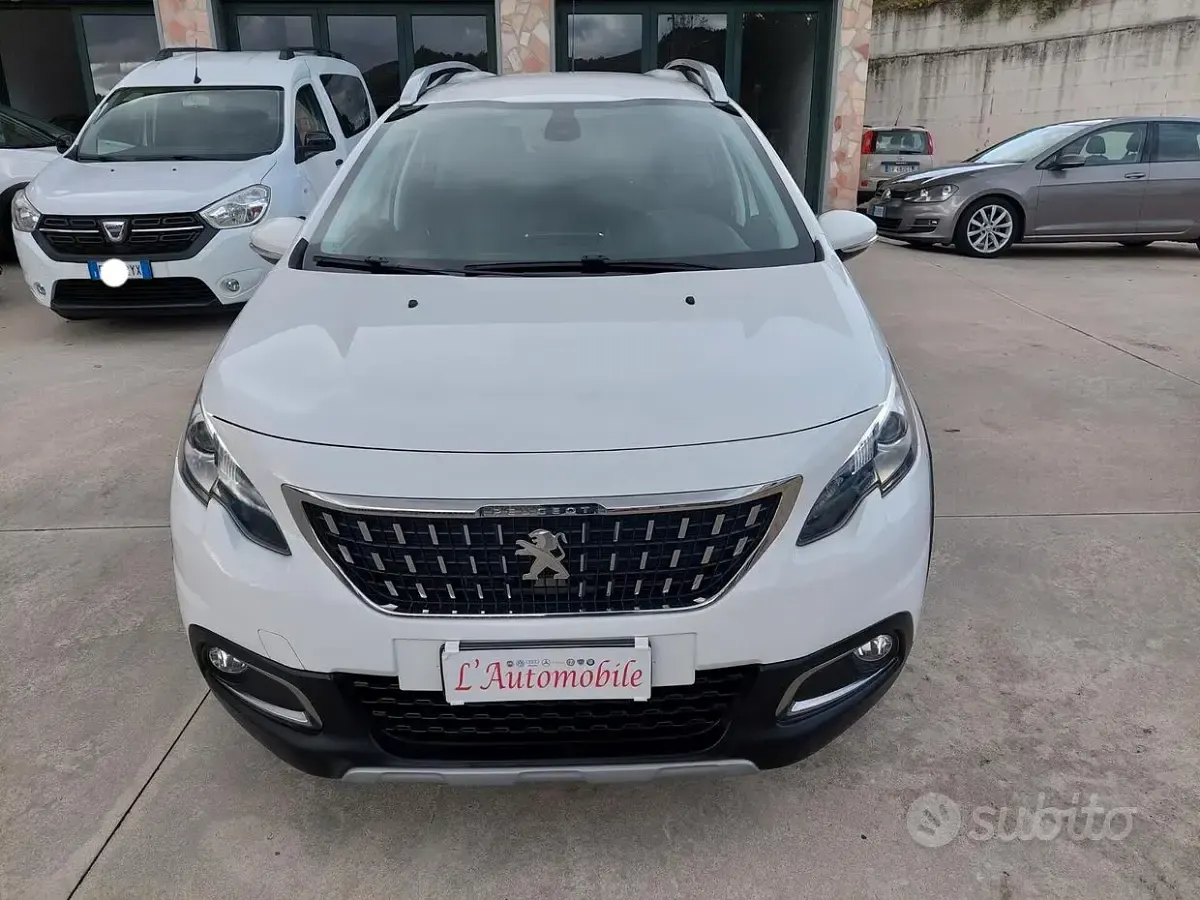 Usata Peugeot 2008 Allure 100 CV (73 kW) 2016 Bianco SUV