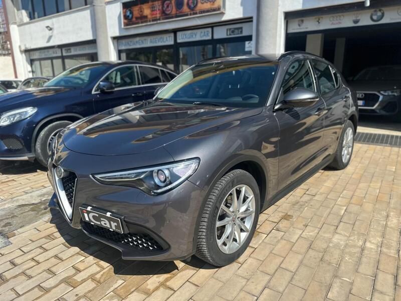 Usata Alfa Romeo Stelvio Lusso 210 CV (154 kW) 2019 Grigio SUV