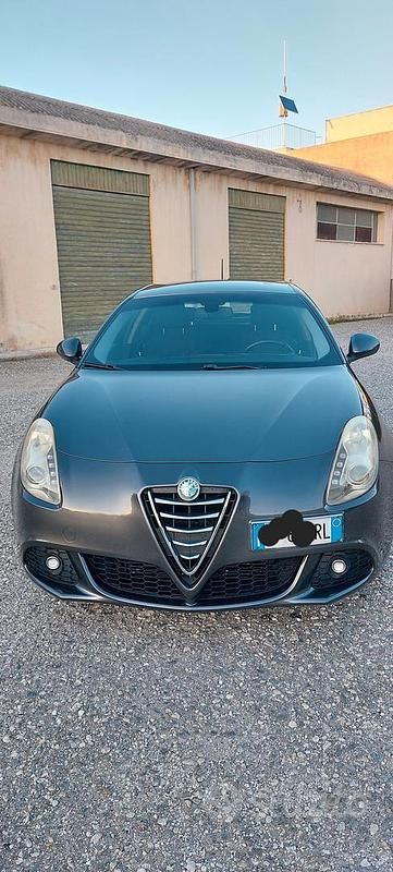 Usata Alfa Romeo Giulietta 109 CV (80 kW) 2010 Grigio Utilitaria