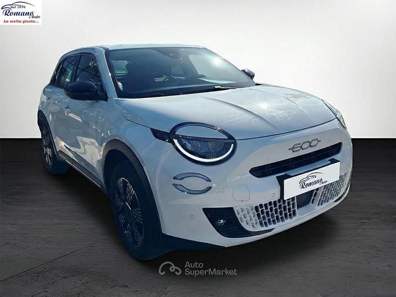 Usata Fiat 600 147 CV (108 kW) 2025 Bianco SUV