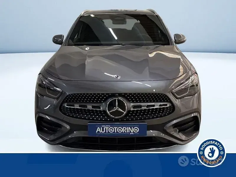 Usata Mercedes GLA200 AMG line 150 CV (110 kW) 2025 Grigio SUV