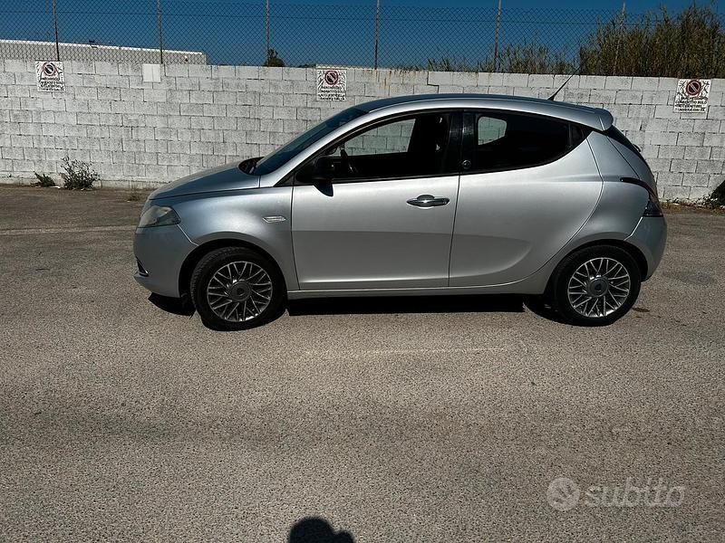 Usata Lancia Ypsilon 2012 Utilitaria