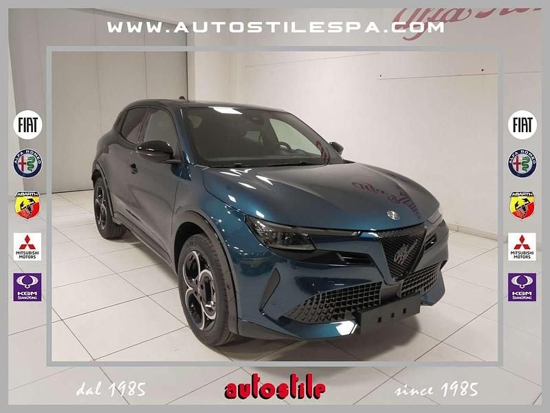 Bianco Nuova 2025 Alfa Romeo Junior SUV | 27.690 € - Immagine 1/4