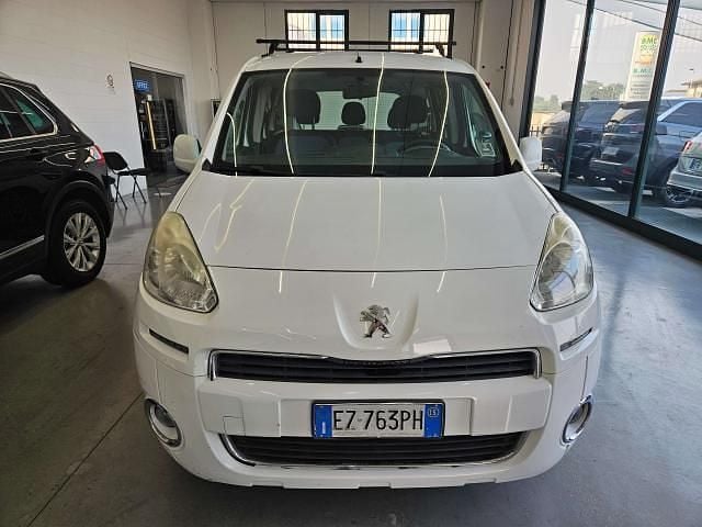 Begagnad Peugeot Partner Tepee Outdoor 92 HK (67 kW) 2015 Minibuss