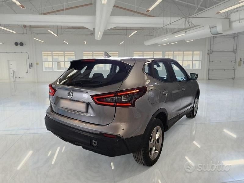 Usata Nissan Qashqai 115 CV (84 kW) 2020 Grigio SUV