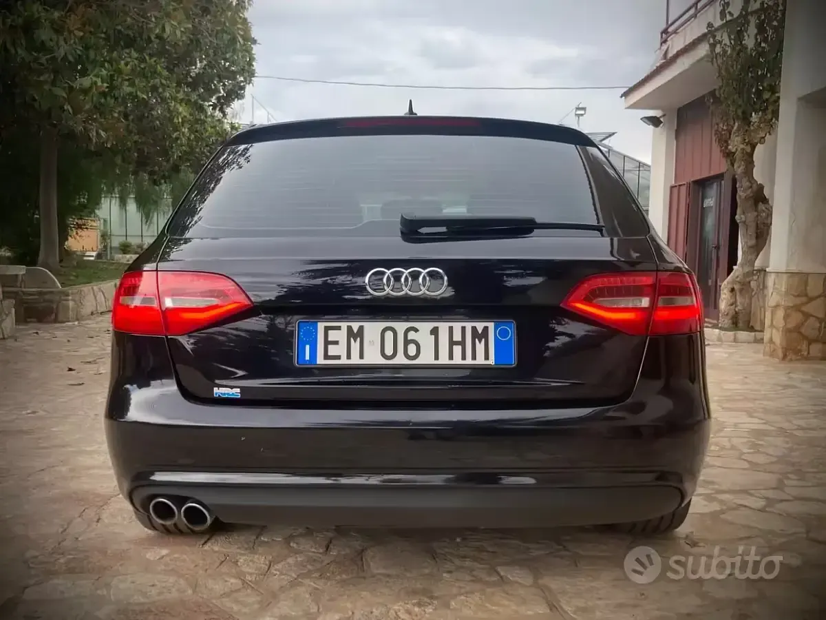 Usata Audi A4 Ambiente 177 CV (130 kW) 2012 Nero Station wagon