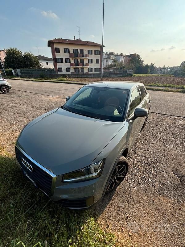 Verde Usata 2017 Audi Q2 SUV | 14.200 € (Buon prezzo) - Immagine 1/4