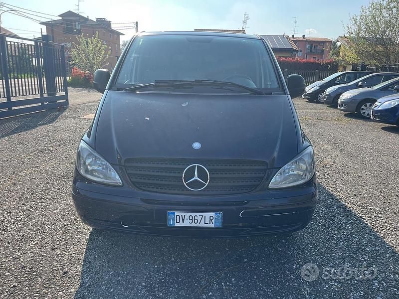 Usata Mercedes Viano 150 CV (110 kW) 2010 Blu Monovolume