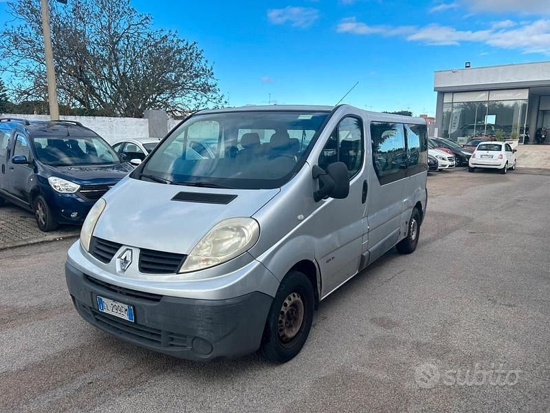 Usata Renault Trafic 114 CV (83 kW) 2008 Grigio Monovolume