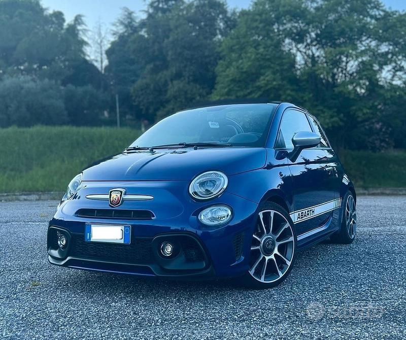 Usata Abarth 595C 180 CV (132 kW) 2016 Blu Cabrio