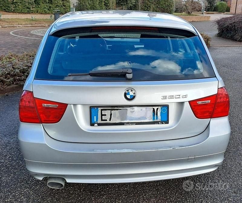 Usata BMW 320 177 CV (130 kW) 2009 Grigio Station wagon