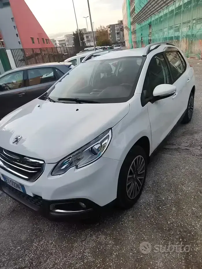 Usata Peugeot 2008 Active 68 CV (50 kW) 2014 Bianco SUV