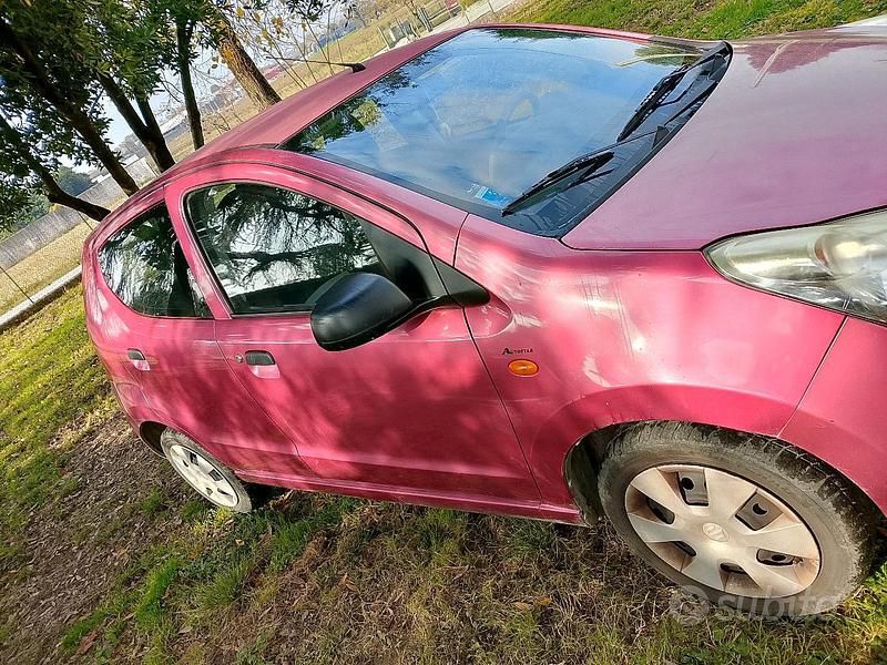 Usata Suzuki Alto 54 CV (39 kW) 2012 Rosso Utilitaria