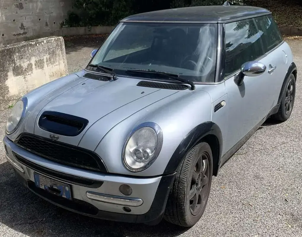 Usata Mini ONE 90 CV (66 kW) 2003 Argento Utilitaria