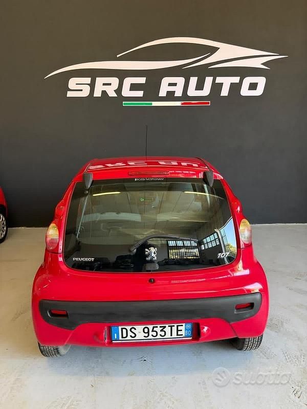 Usata Peugeot 107 Urban Move 68 CV (50 kW) 2008 Rosso Utilitaria