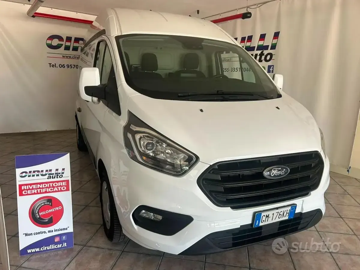 Usata Ford Transit Custom Trend 131 CV (96 kW) 2022 Bianco pastello Berlina