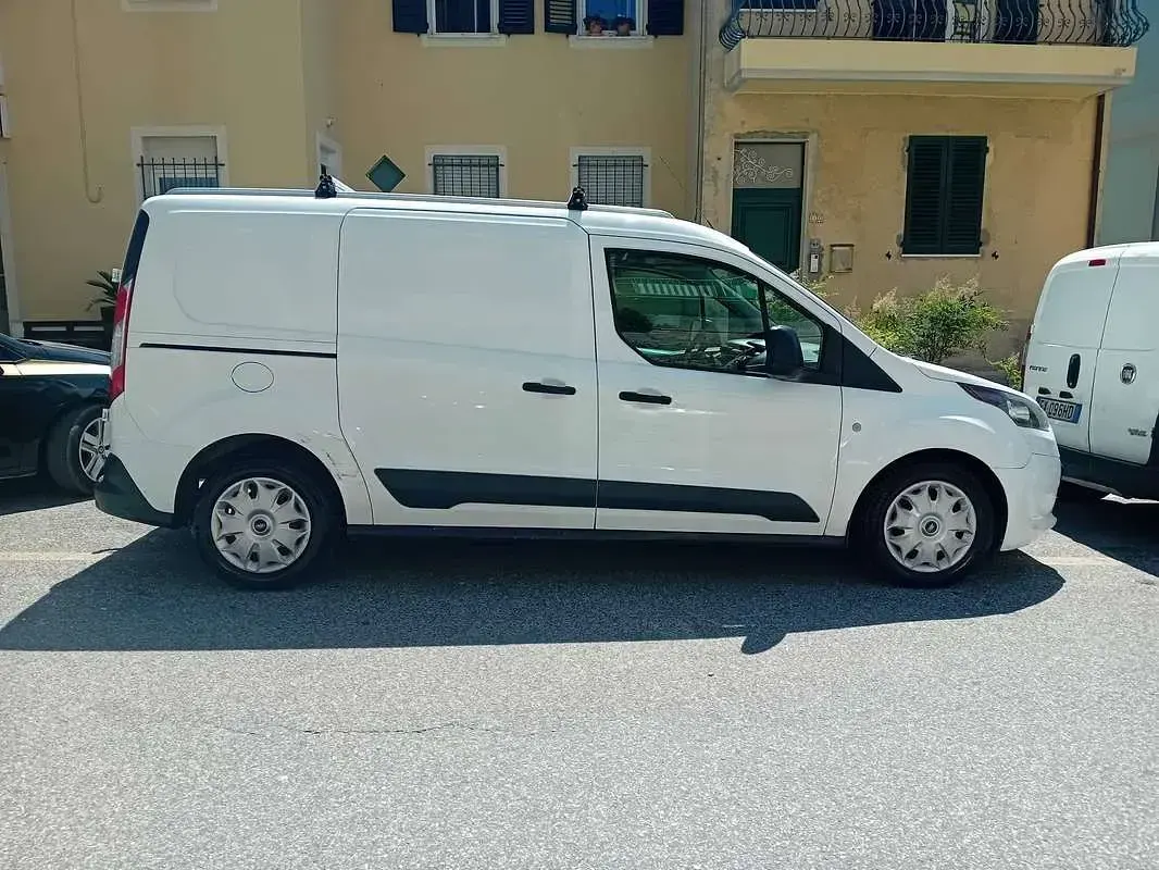 Usata Ford Courier 120 CV (88 kW) 2016 Bianco Monovolume