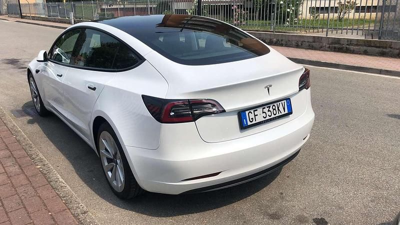 Usata Tesla Model 3 Standard Range 88 kW (120 CV) 2021 Berlina