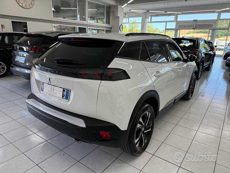 Usata Peugeot 2008 Allure 110 CV (80 kW) 2021 Bianco(met.) SUV