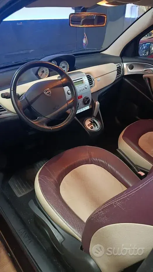 Usata Lancia Ypsilon 75 CV (55 kW) 2010 Nero Utilitaria