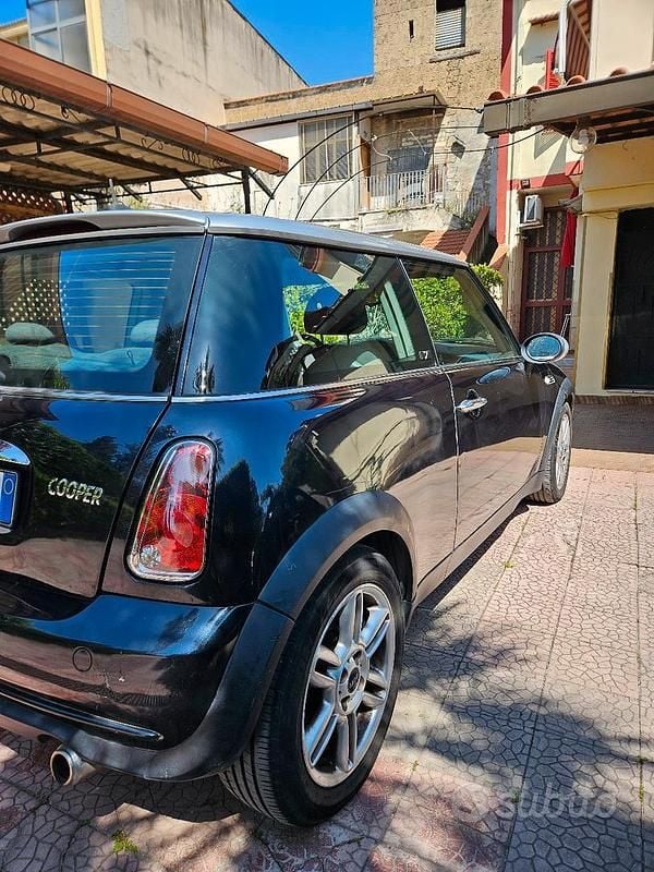 Usata Mini Cooper Seven 120 CV (88 kW) 2006 Utilitaria