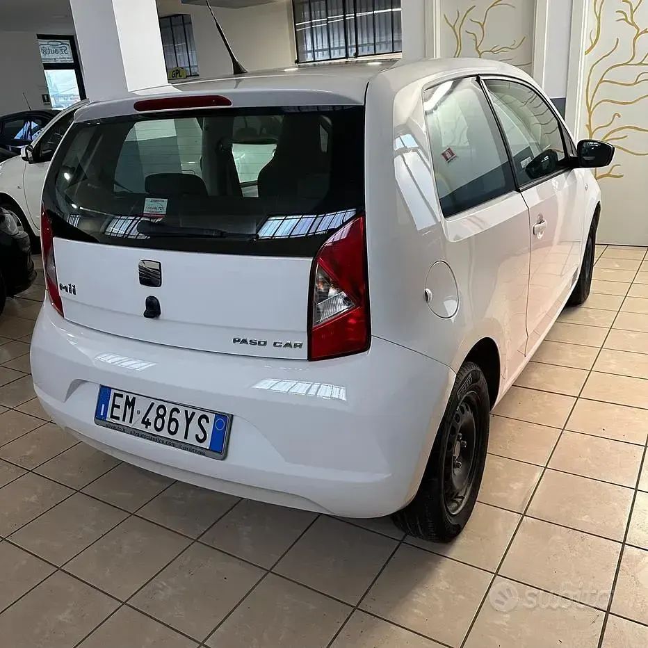 Usata Seat Mii Style 60 CV (44 kW) 2012 Bianco Utilitaria